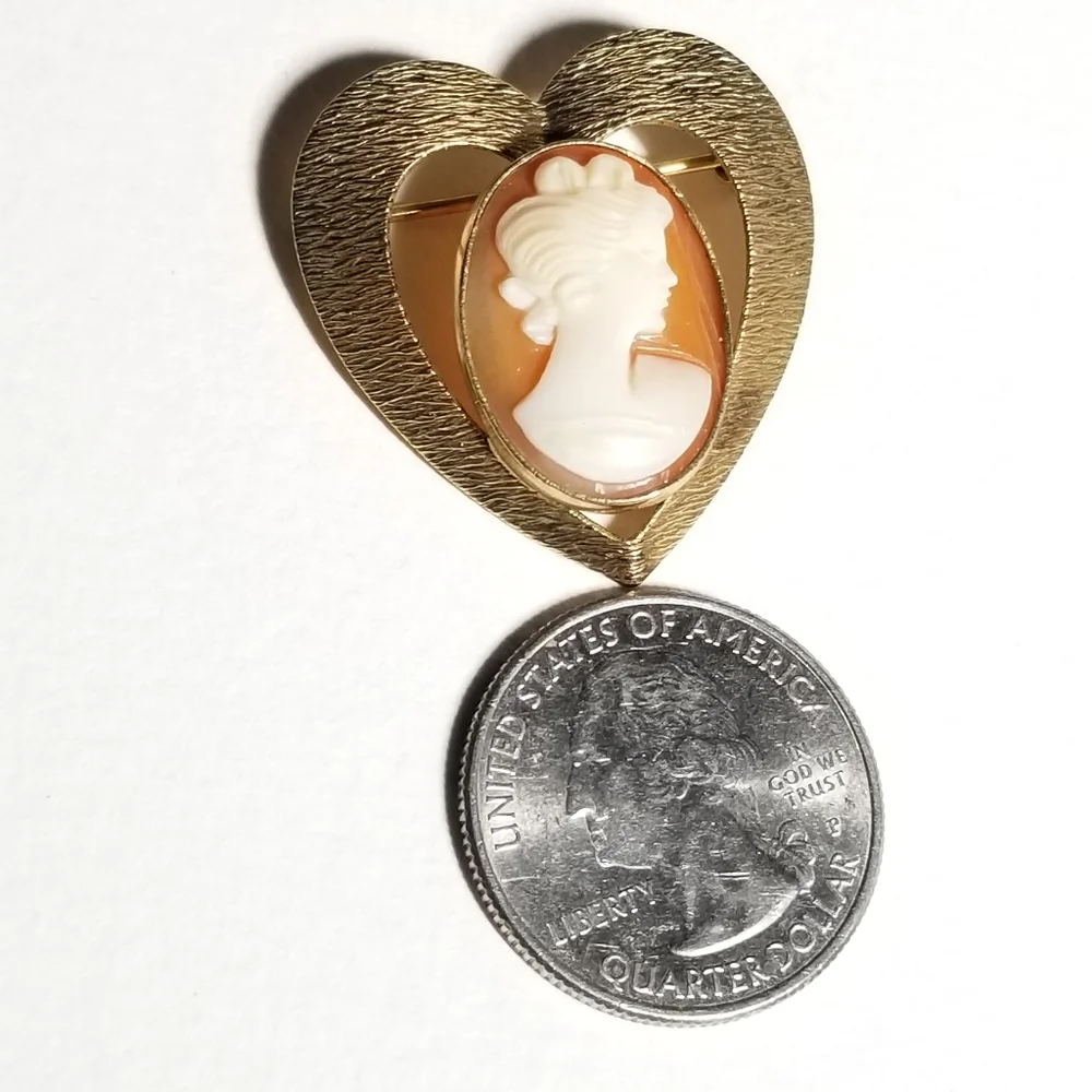 Vintage cameo brooch heart Bal-Ron 1/20 12k G.F. gold filled shell balron